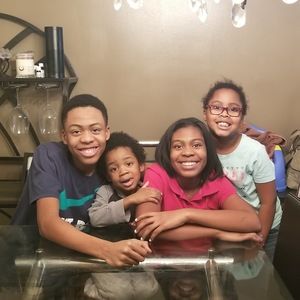 Meet your Posher, Monica